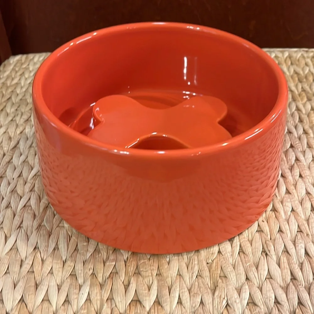 Slow feeding bowl with Bone baffle